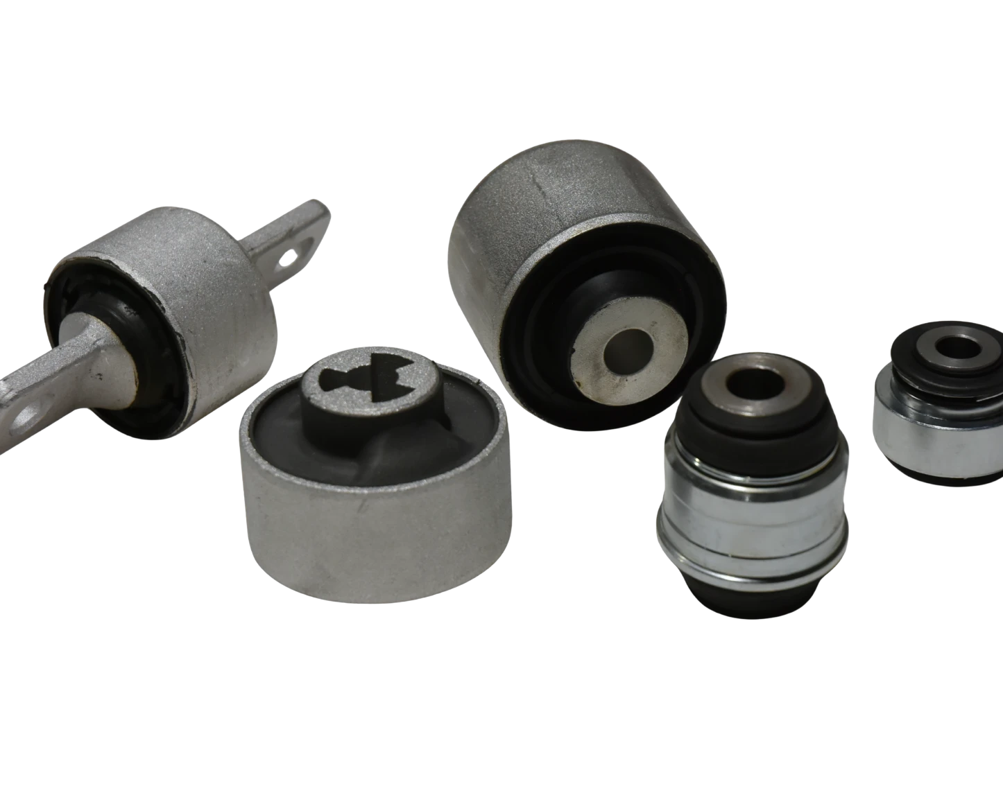 Fahrwerkslager und Buchsen Tesla revidiert