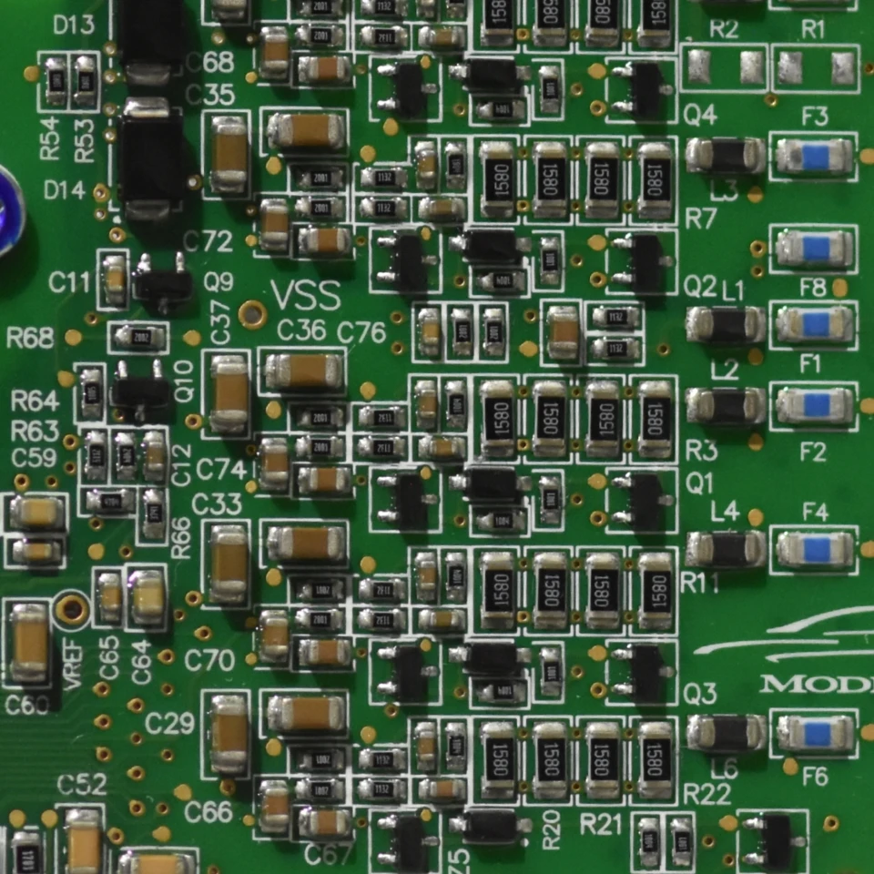 Tesla BMB Reparatur Bild