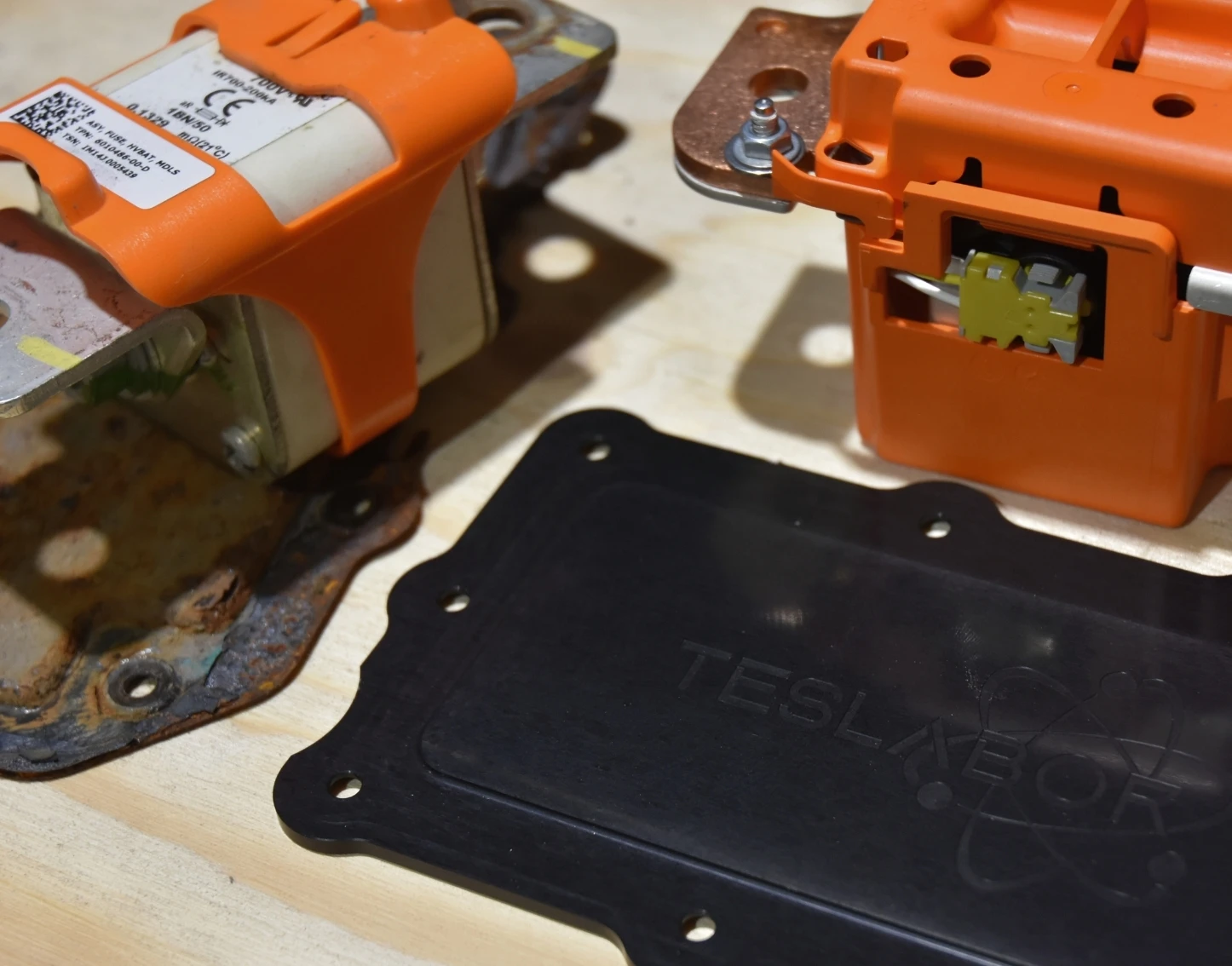 Tesla Batteriegehäuse Kühlung Verschleissteile