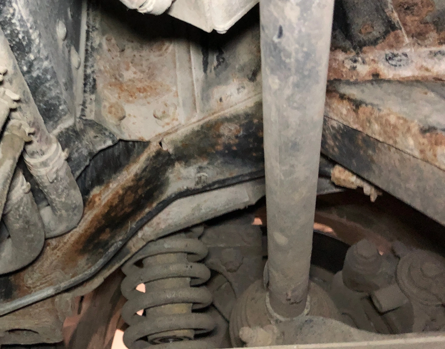 Tesla Roadster Hauptrahmen mit Rostbefall