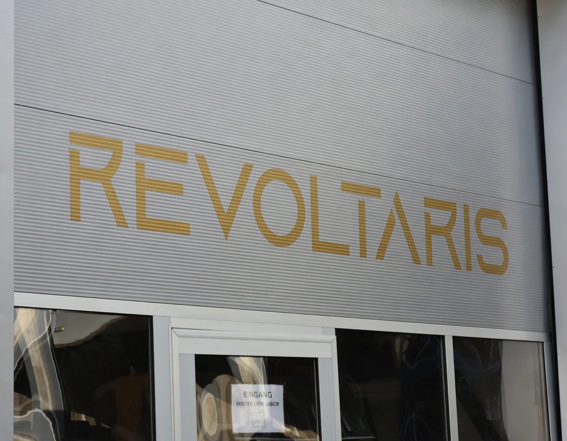Revoltaris Service