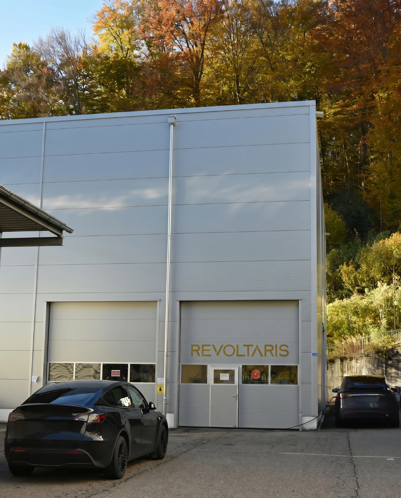 Hauptgebäude Revoltaris GmbH Stallikon Zürich